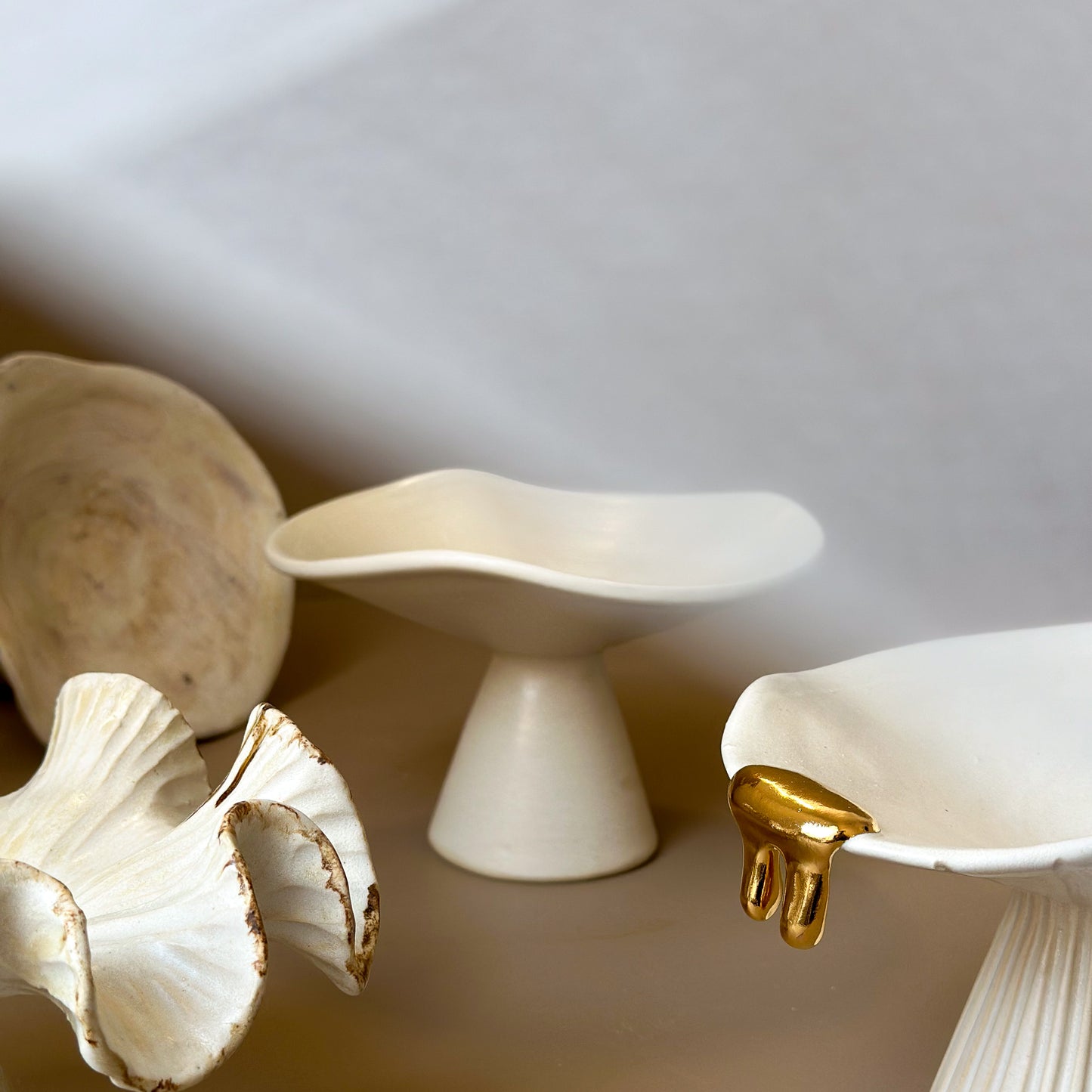 Elipse Pedestal Dish - Cream