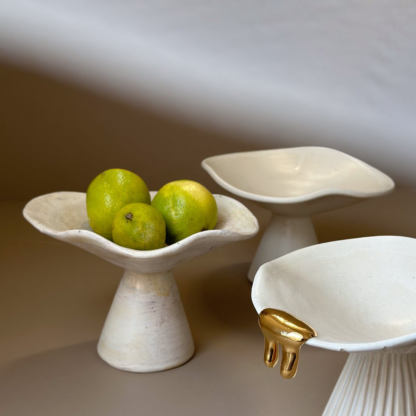 Elipse Pedestal Dish - Speckled Beige