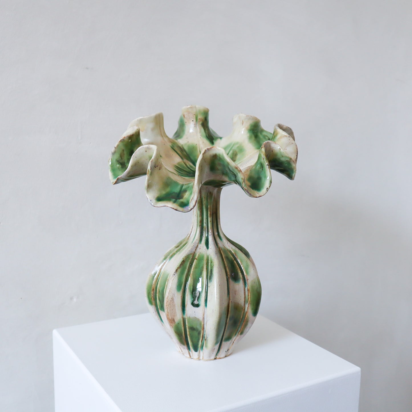 Blume - Green Dot/Beige