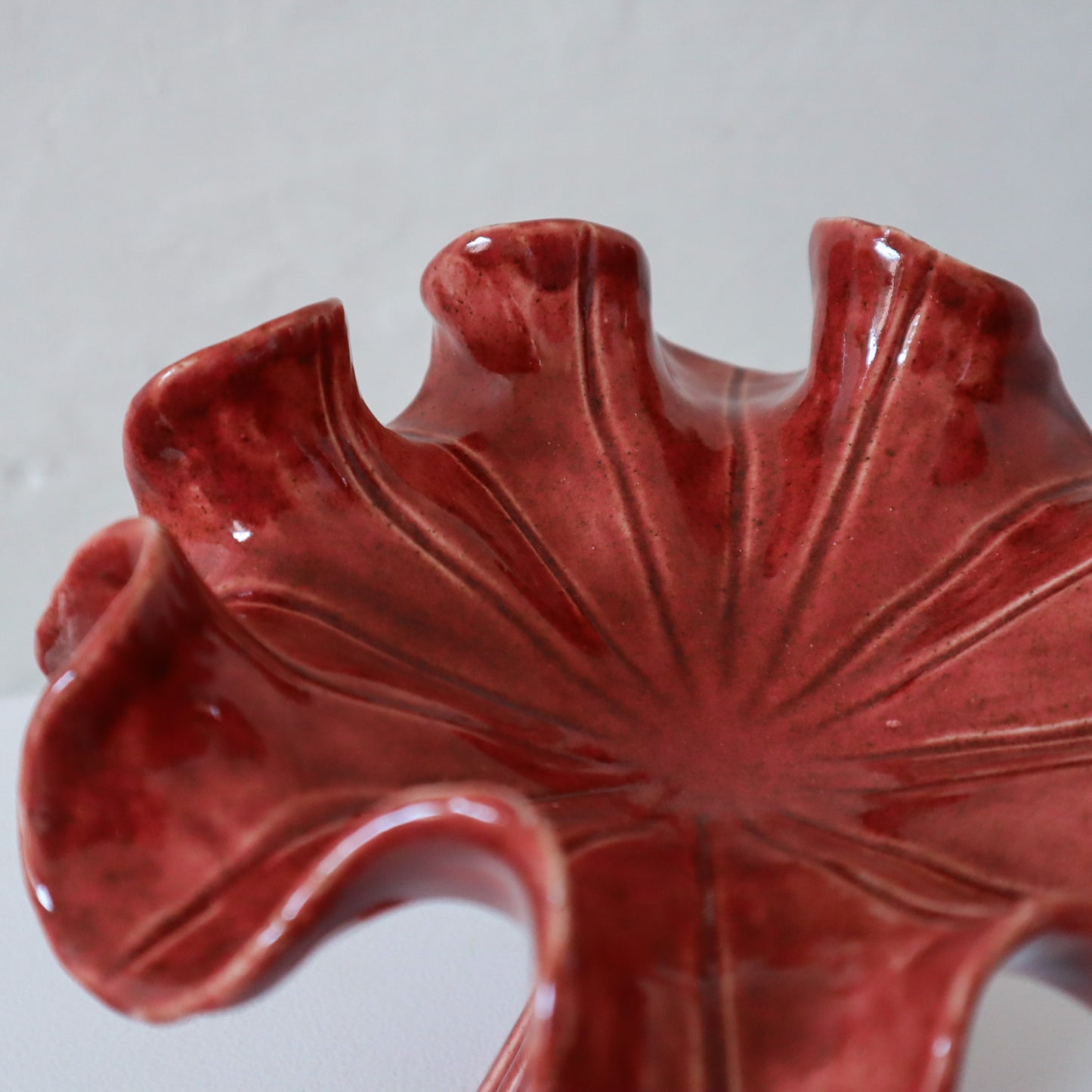 Ruffle Bowl - Maroon