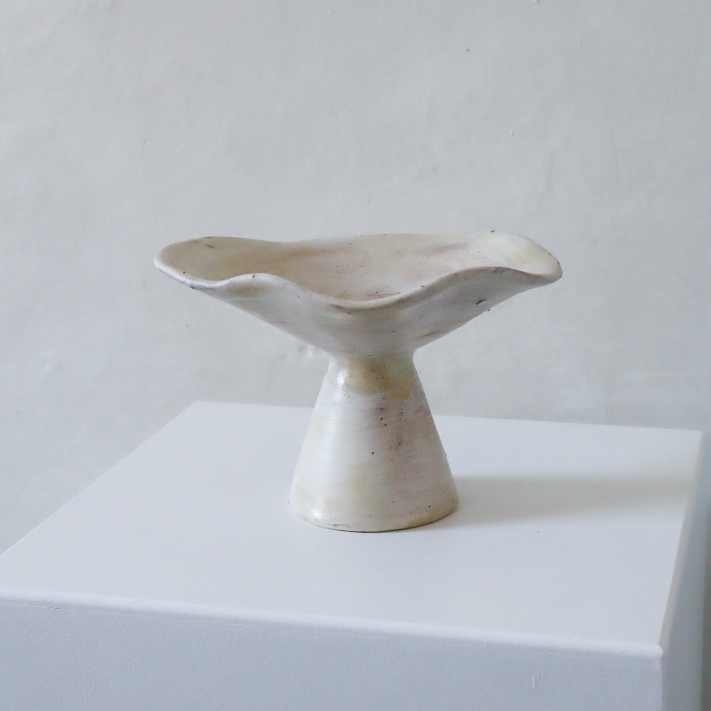 Elipse Pedestal Dish - Speckled Beige
