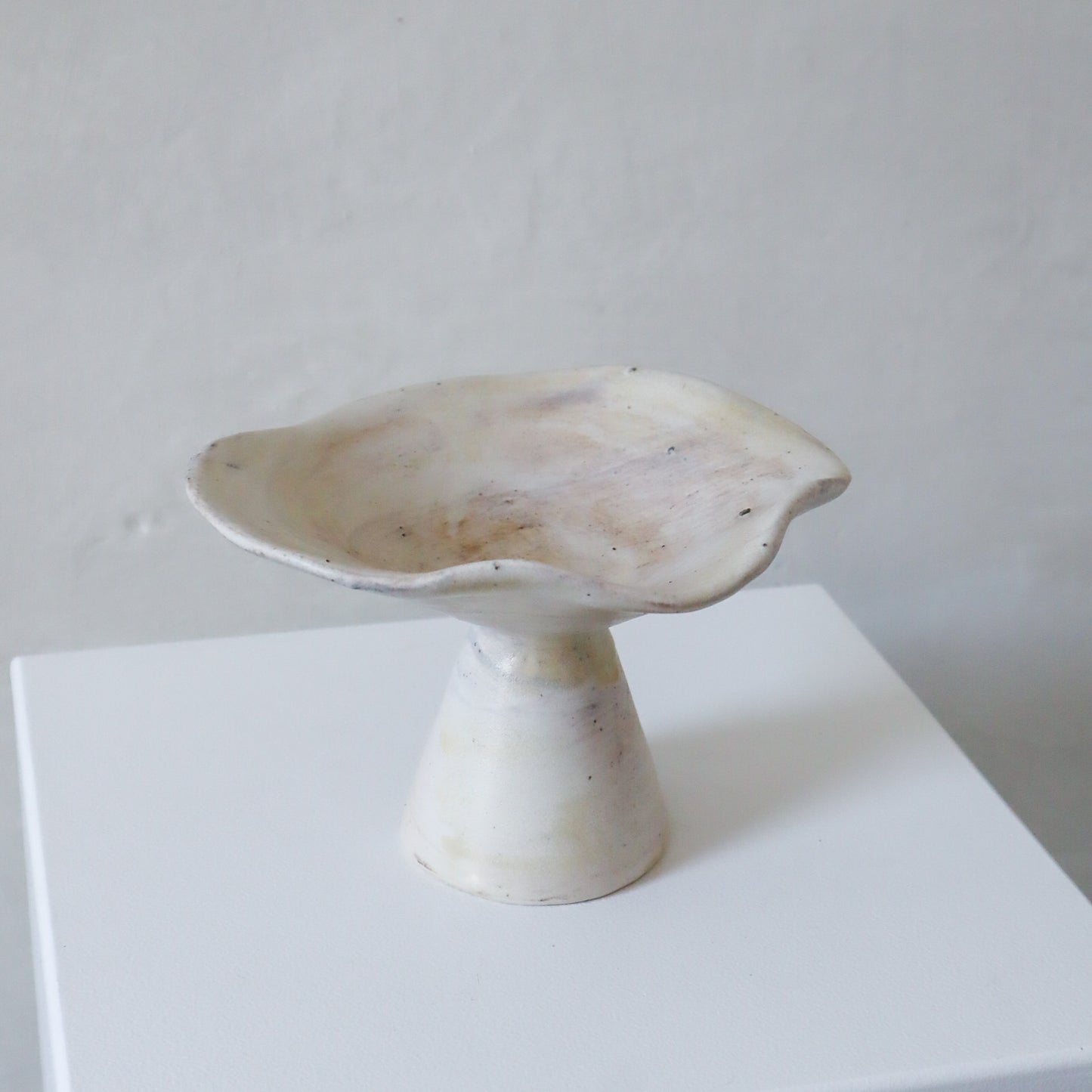 Elipse Pedestal Dish - Speckled Beige