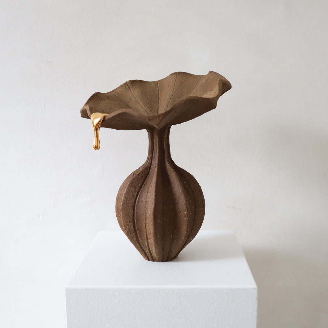 Peplum Vase - Brown/Gold