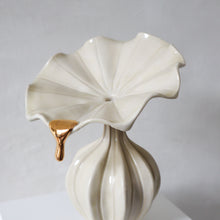 Load image into Gallery viewer, Peplum - Cream/Gold
